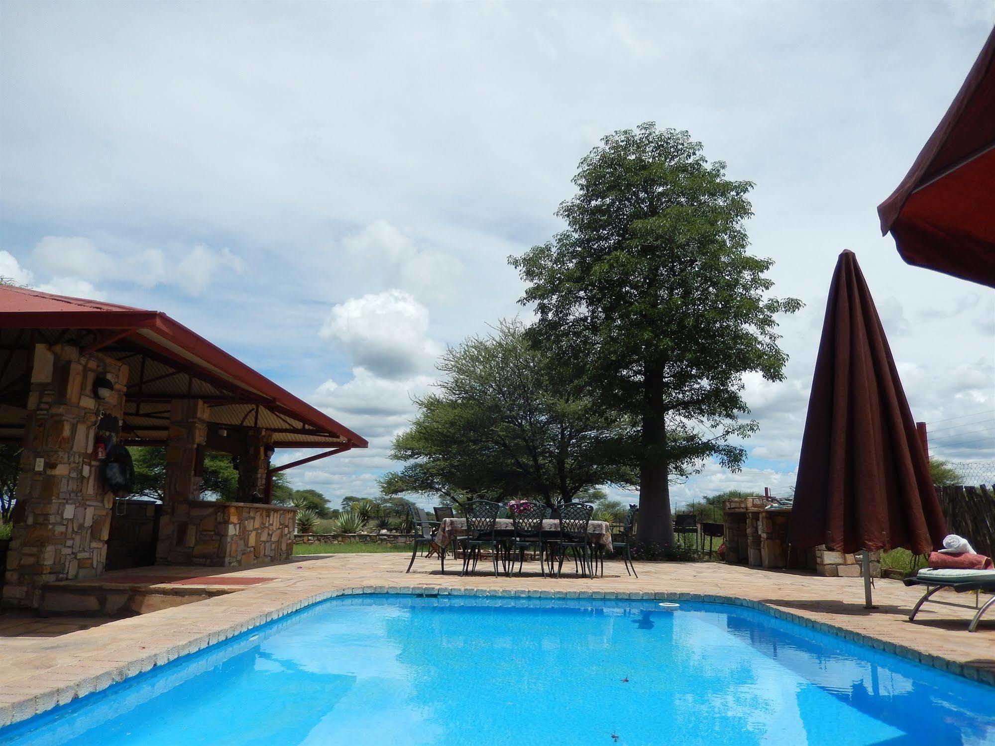 Dornhuegel Guestfarm Hotel Grootfontein Ngoại thất bức ảnh
