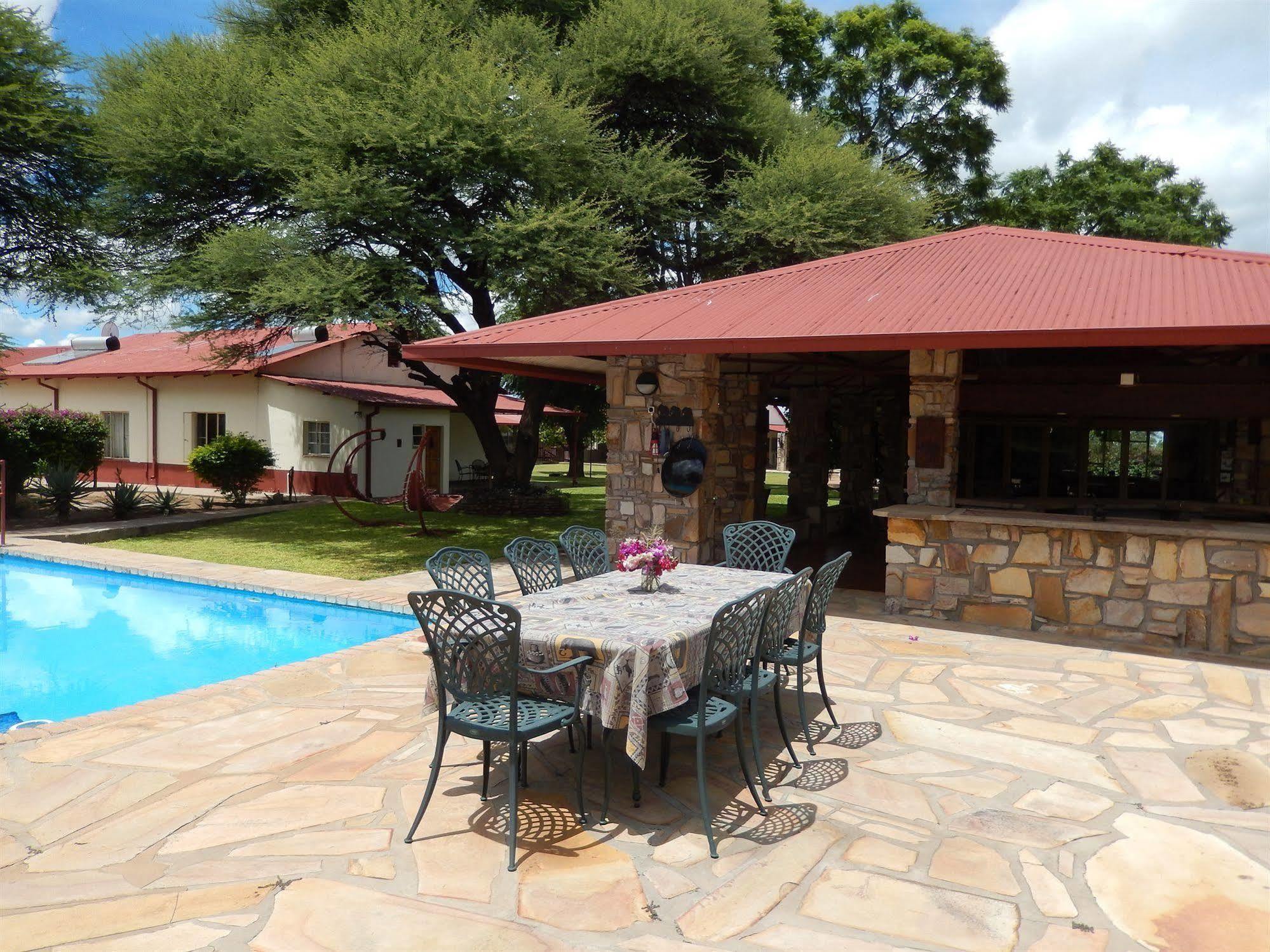 Dornhuegel Guestfarm Hotel Grootfontein Ngoại thất bức ảnh